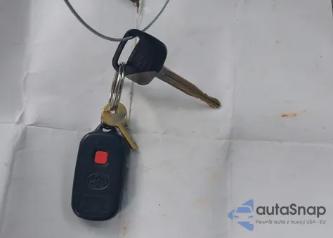 2004 Toyota Camry Le from USA, damaged, VIN 4T1BE32K84U308442